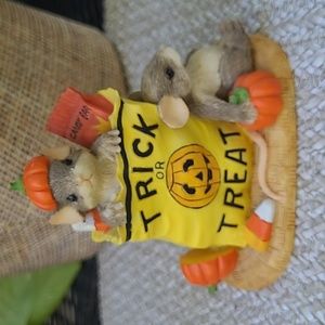 Charming Tails-Bag of Tricks...or Treats 87/436